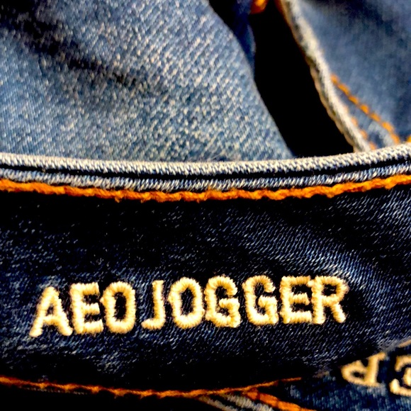 American Eagle Outfitters - Size 2 Jean Jogger - Dark Faded Wash - Super Stretch - Picture 5 of 6